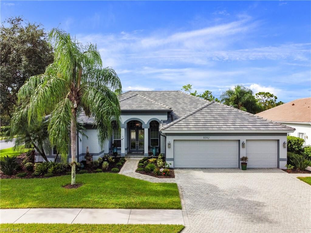 Property Photo:  8392 Northhampton Ct  FL 34120 