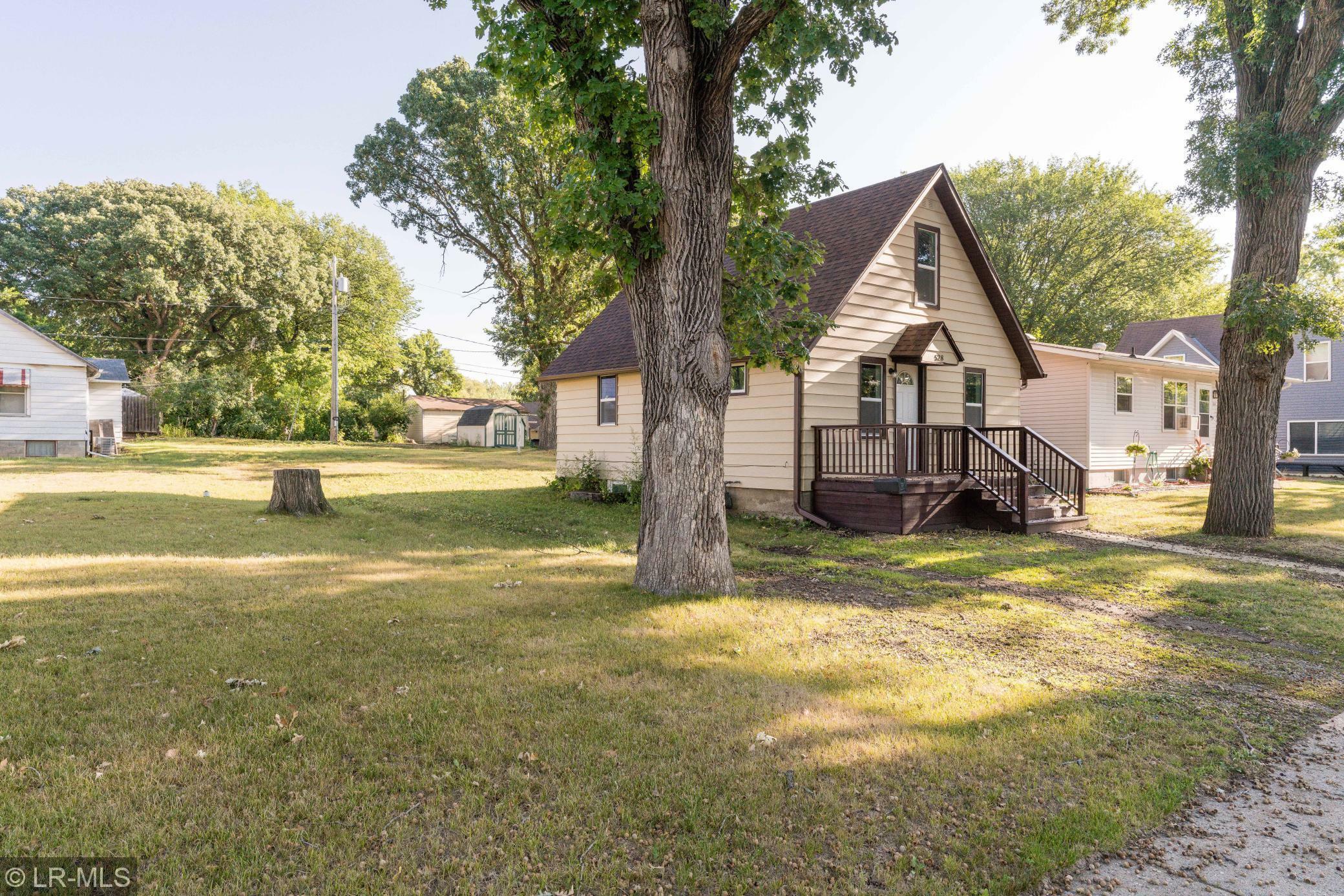 Property Photo: 528 W Maple Avenue MN 56537