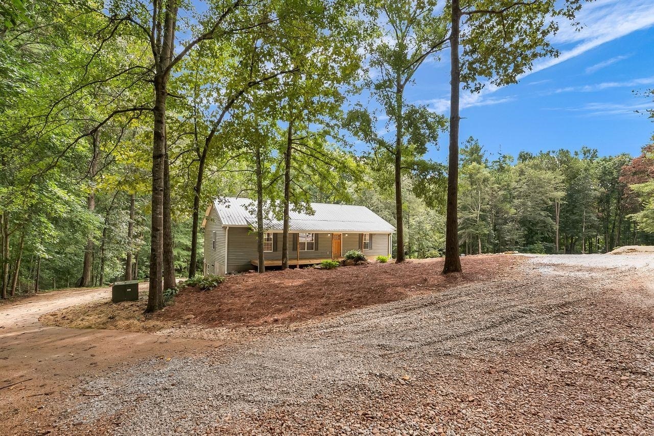 Property Photo: 482 Old Roanoke Road GA 30108