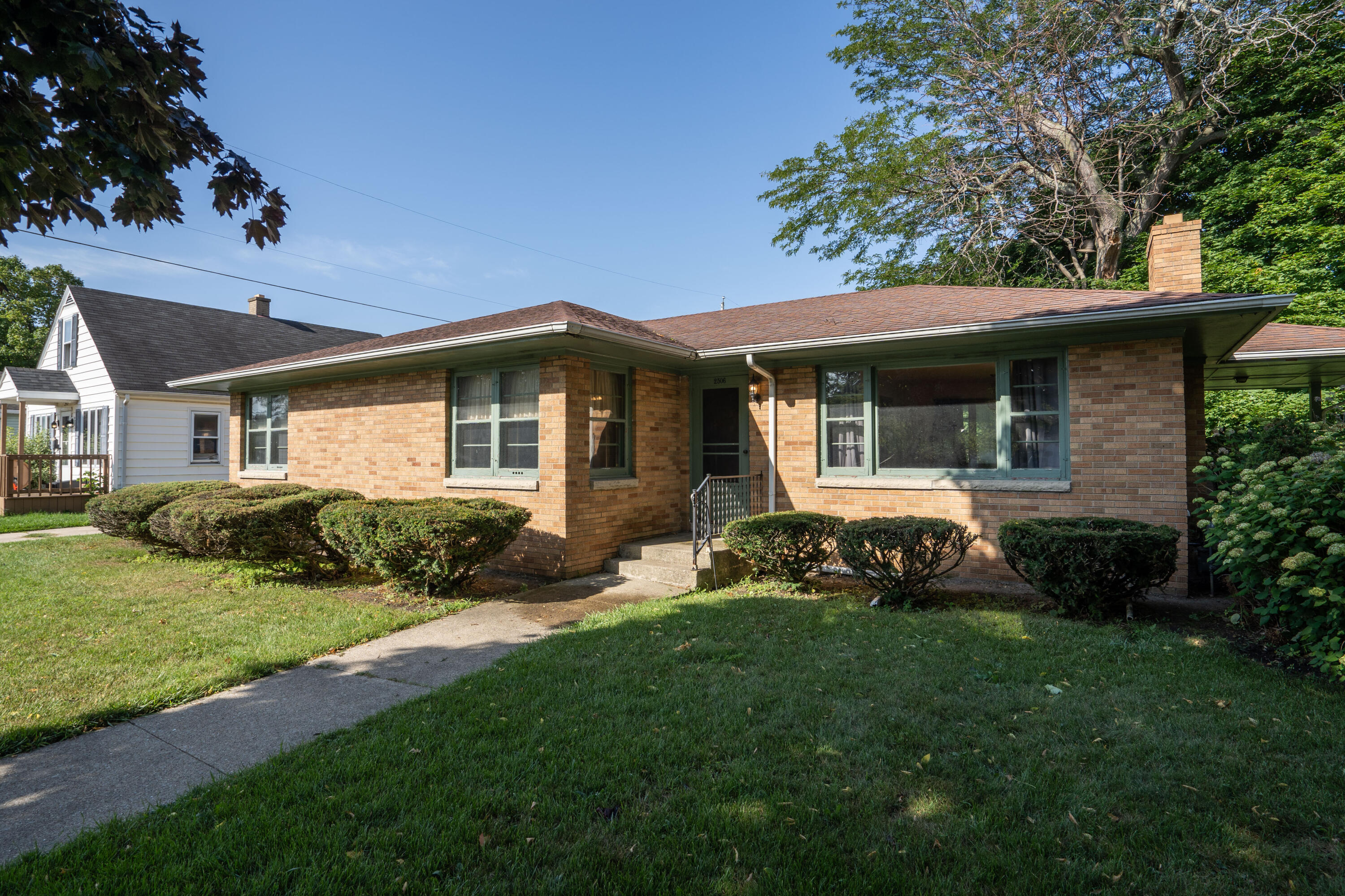 Property Photo: 2506 Ashland Ave WI 53403