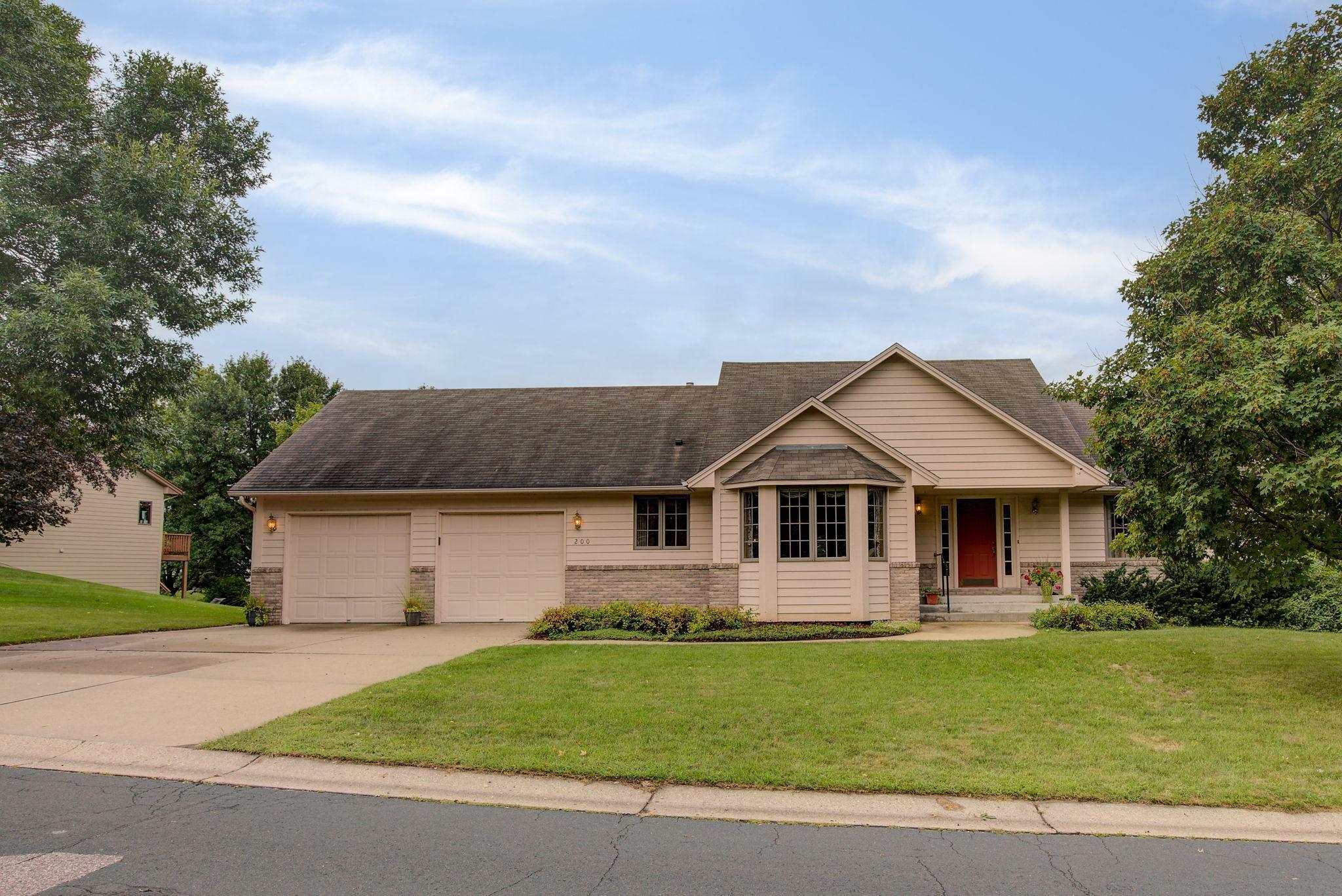 Property Photo:  200 William Lake Shore Drive  MN 55387 