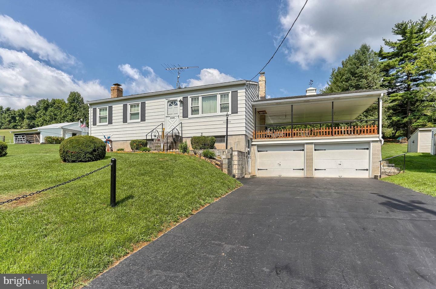 Property Photo:  1136 Green Springs Road  PA 17331 