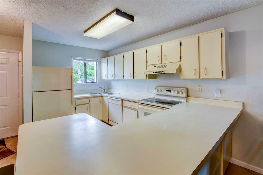 Property Photo:  6033 34th Street W 133  FL 34210 