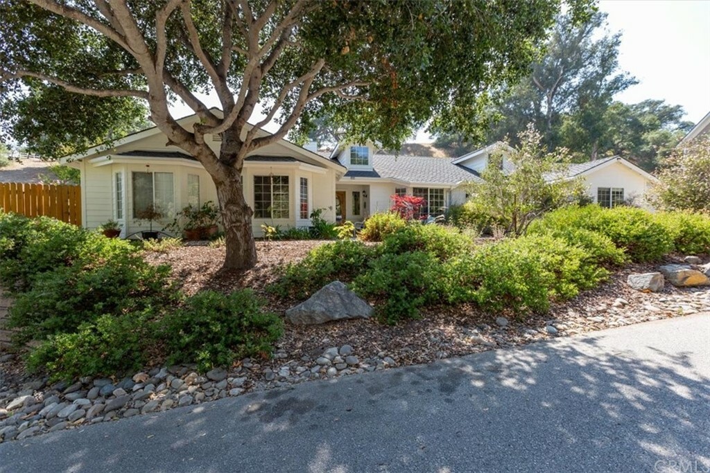 Property Photo:  370 Canyon Way  CA 93420 