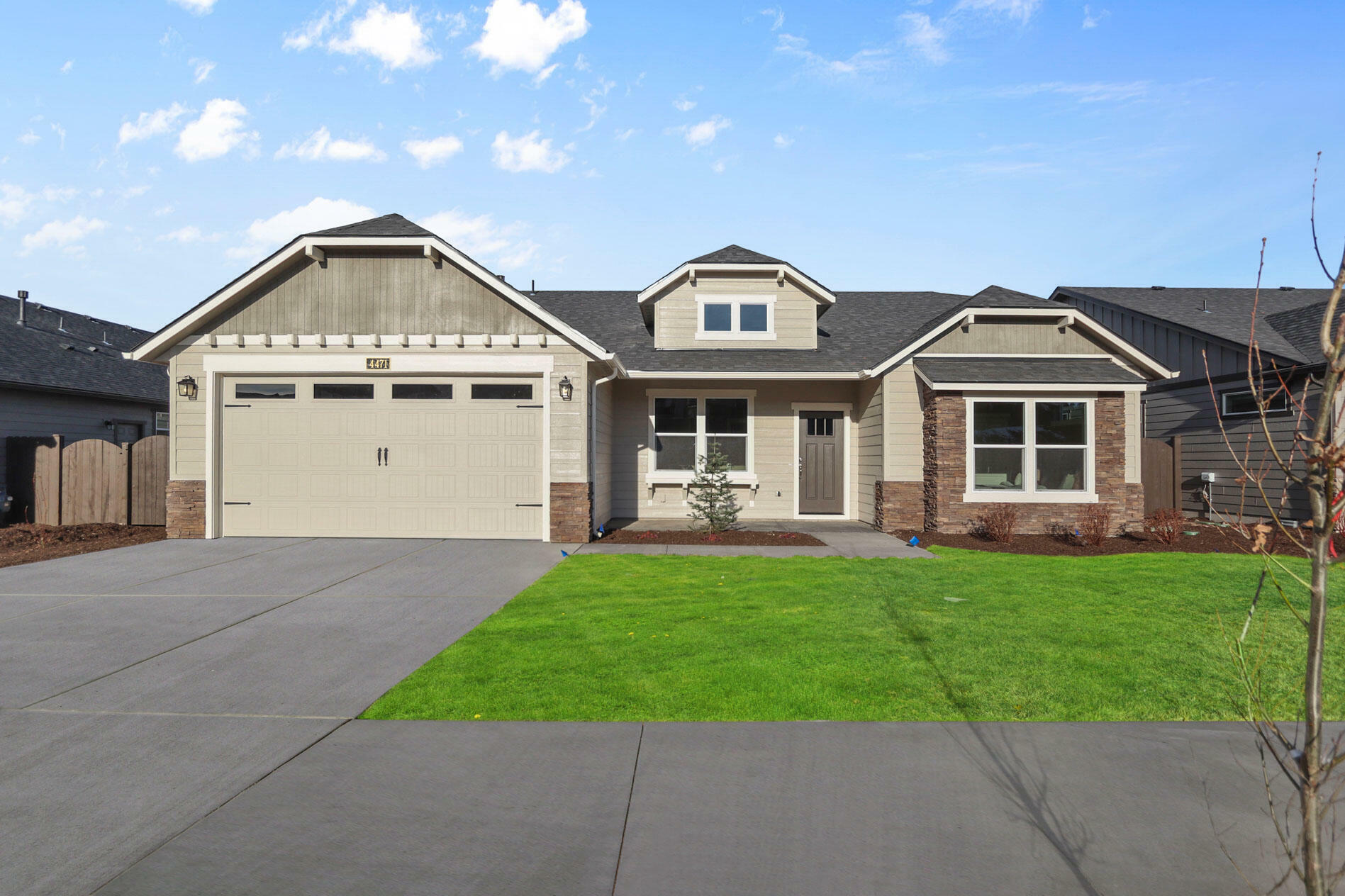 Property Photo: 1566 NW Upas Place OR 97756