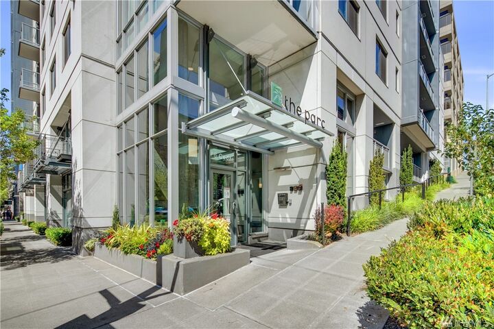 Property Photo:  76 Cedar St 809  WA 98121 