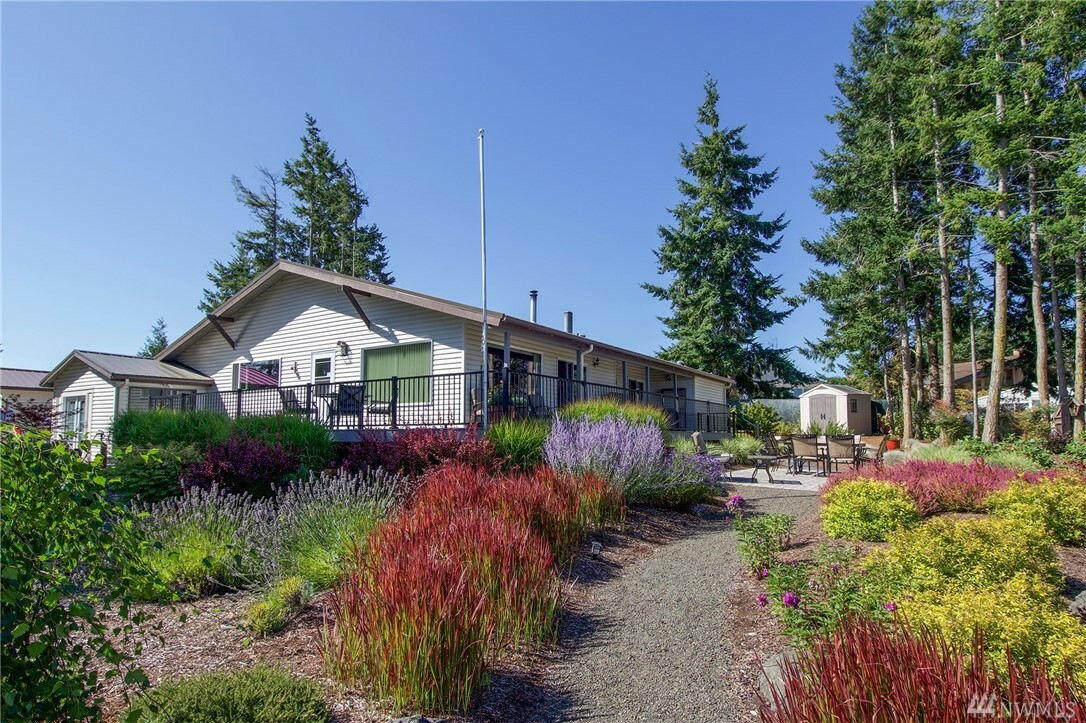 Property Photo:  101 West St  WA 98382 