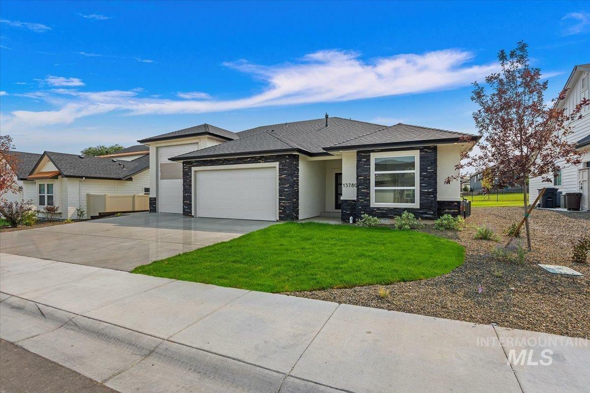 Property Photo: 13789 Bouchaine St. ID 83607