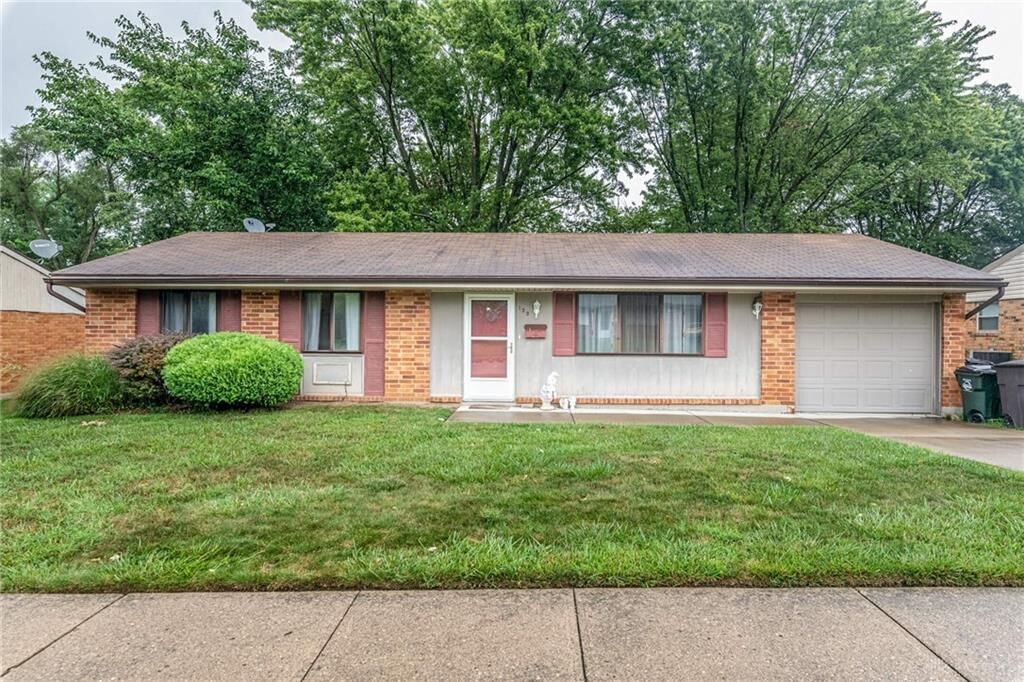 Property Photo: 122 Grantwood Drive OH 45449