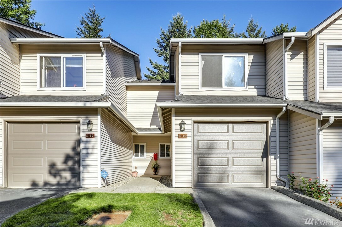 Property Photo:  4808 NE Sunset Blvd E-103  WA 98059 