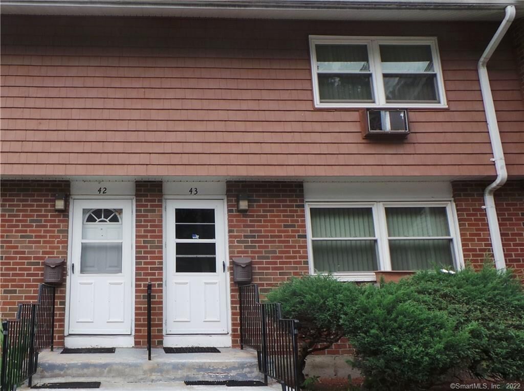 Property Photo:  290 Capen Street 43  CT 06112 