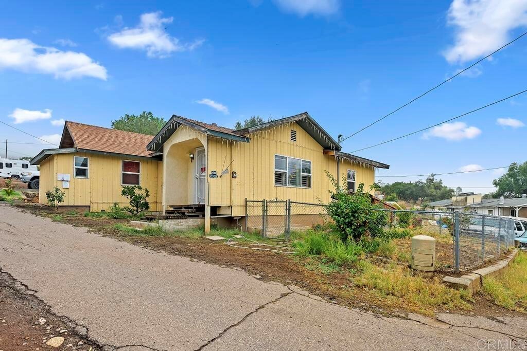 Property Photo:  80 Willowside Terrace  CA 91901 