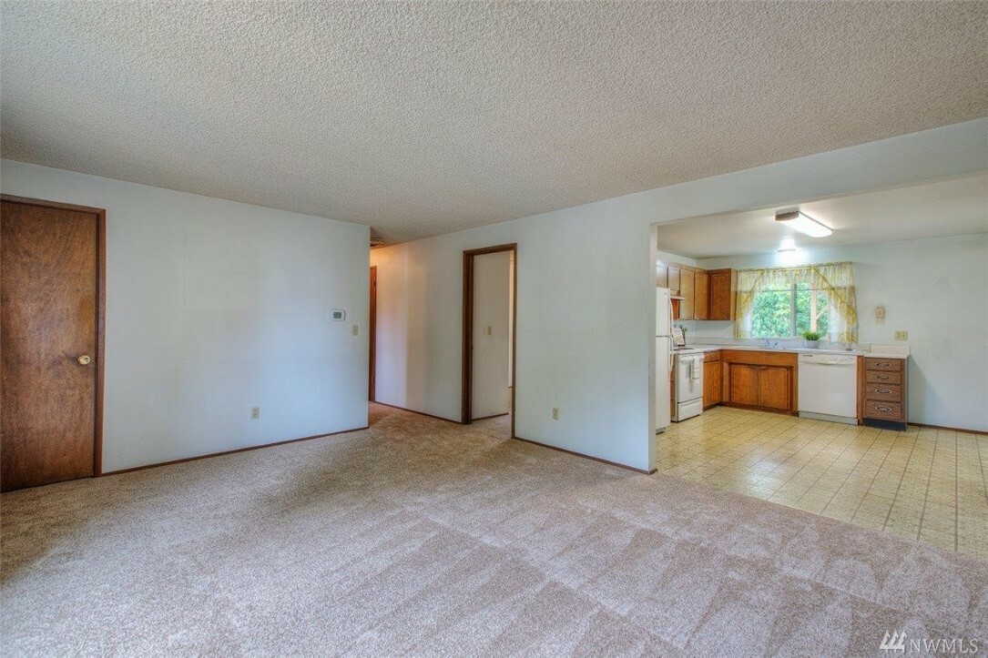 Property Photo:  12819 SE 202nd Place  WA 98031 