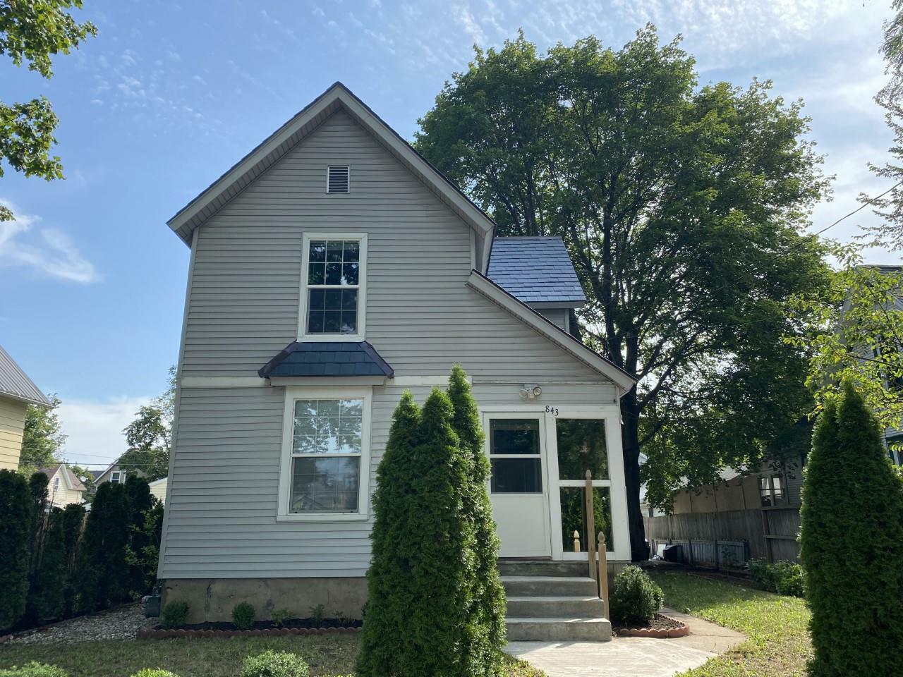 Property Photo: 843 9th St WI 53511