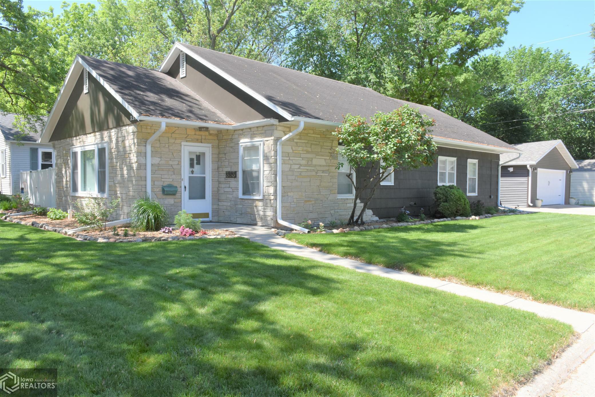 Property Photo:  333 Jason Avenue  IA 50126 