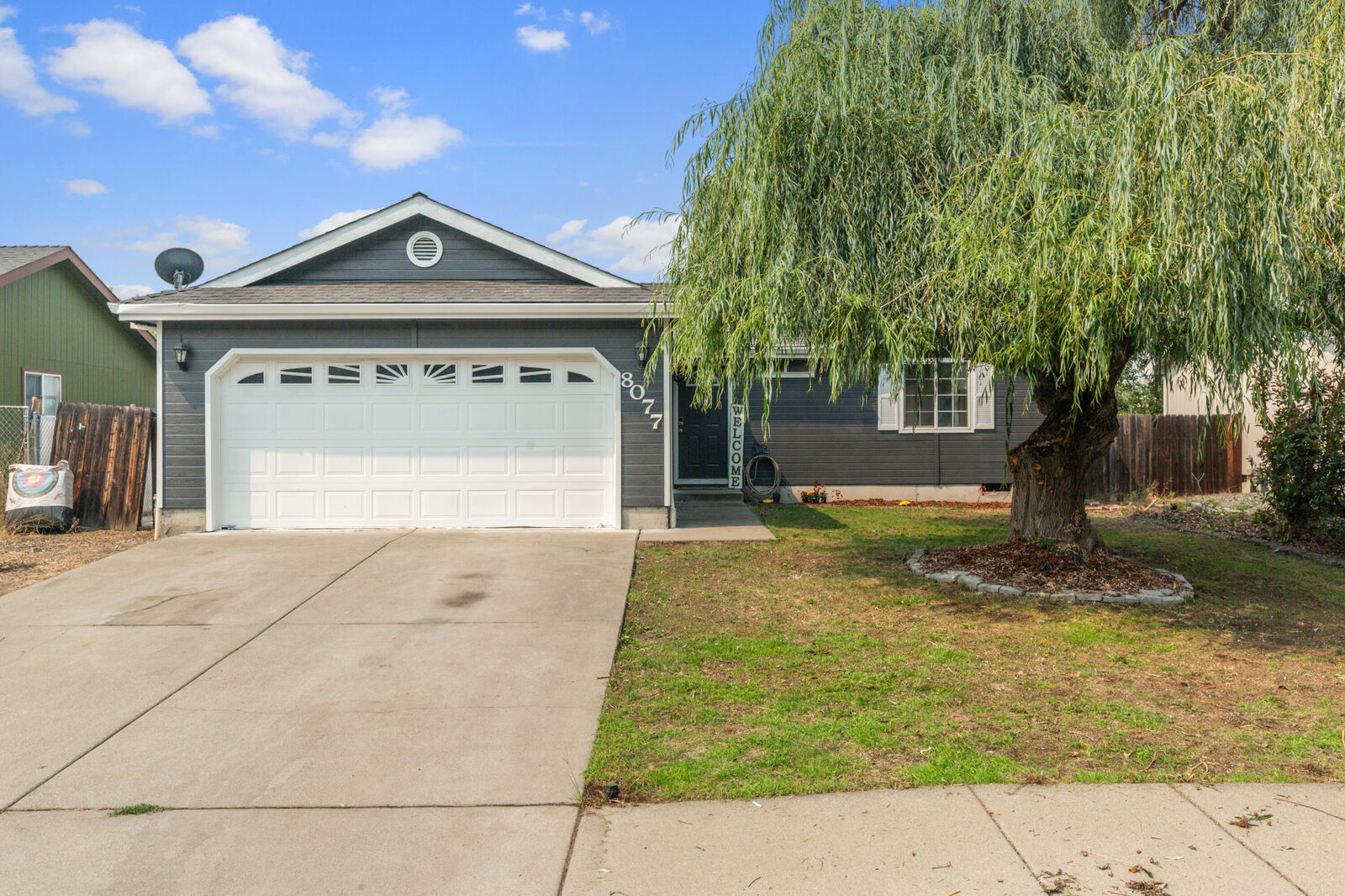 Property Photo:  8077 25th Street  OR 97503 