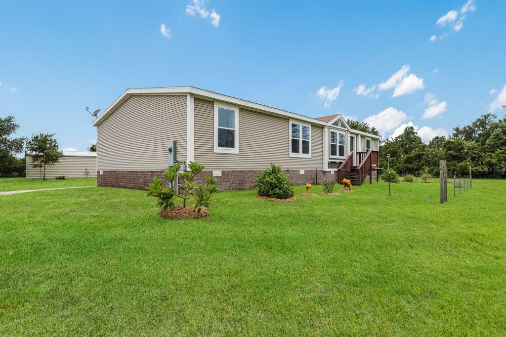 Property Photo:  6902 279th Street E  FL 34251 