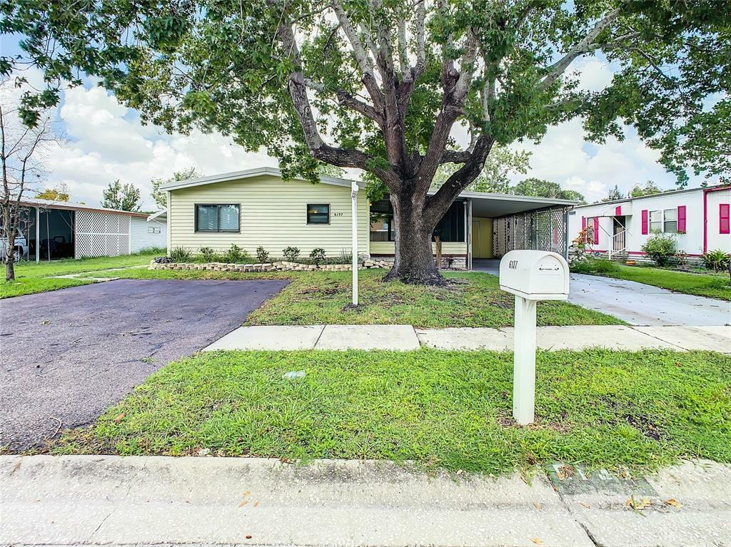 Property Photo:  6137 137th Avenue N  FL 33760 