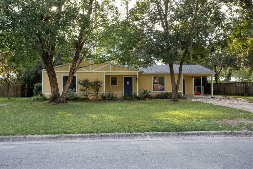 Property Photo:  4620 NW 27th Terrace  FL 32605 