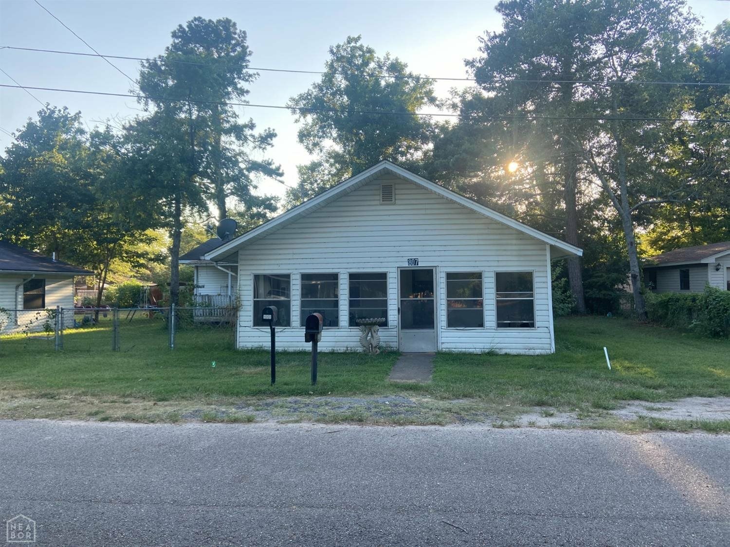 Property Photo:  807 Grove Street  AR 72437 