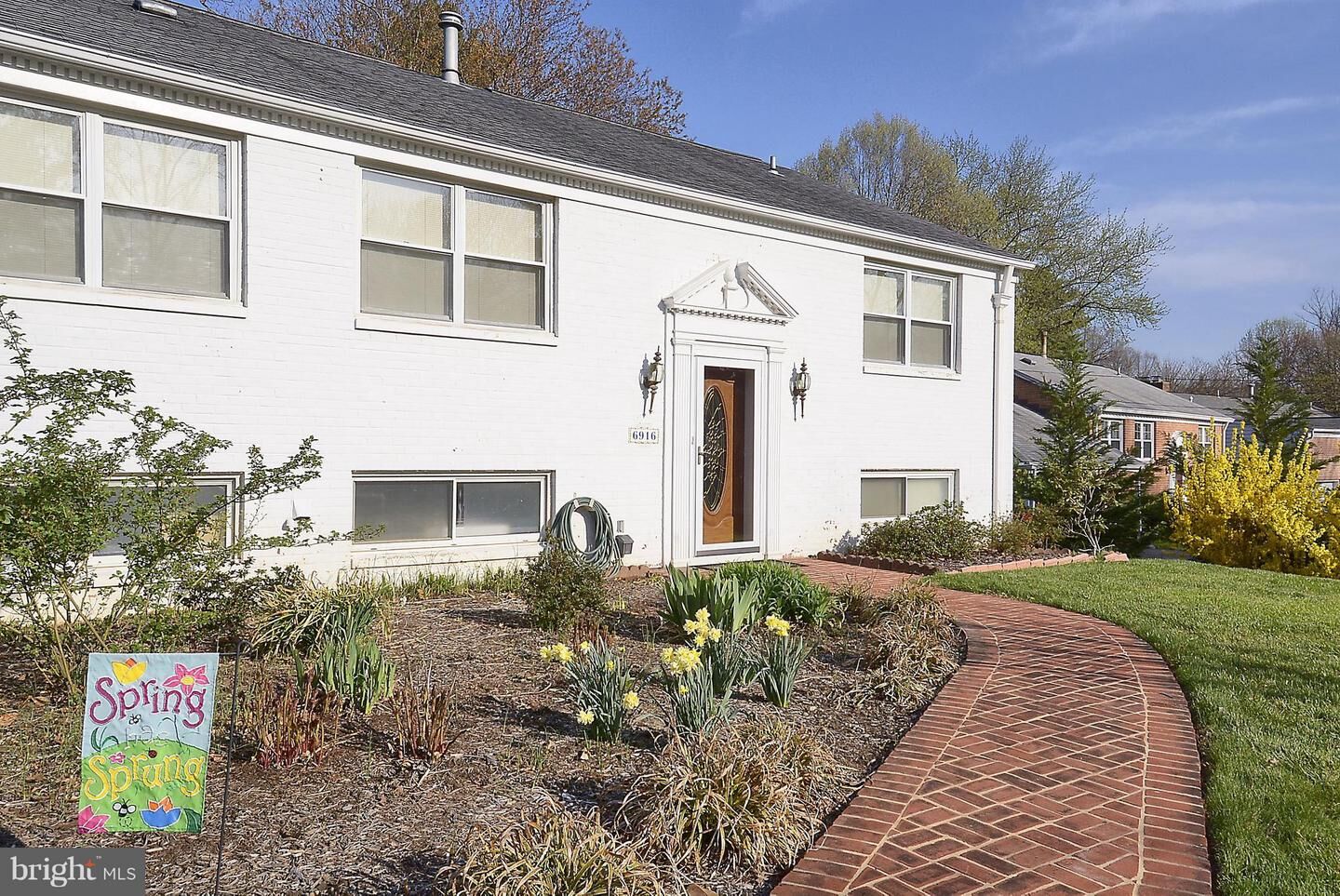 Property Photo:  6916 Southridge Drive  VA 22101 