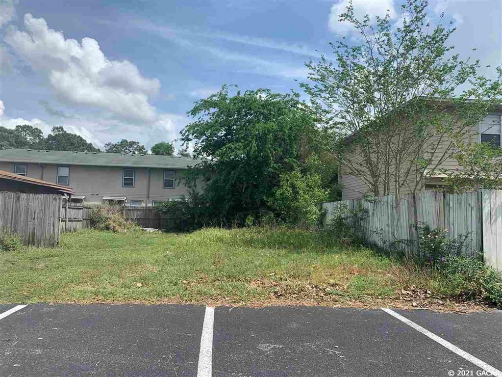 Property Photo: 3217 SW 25 Drive FL 32606