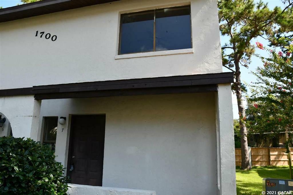 Property Photo:  2635 SW 35th Place 1707  FL 32608 