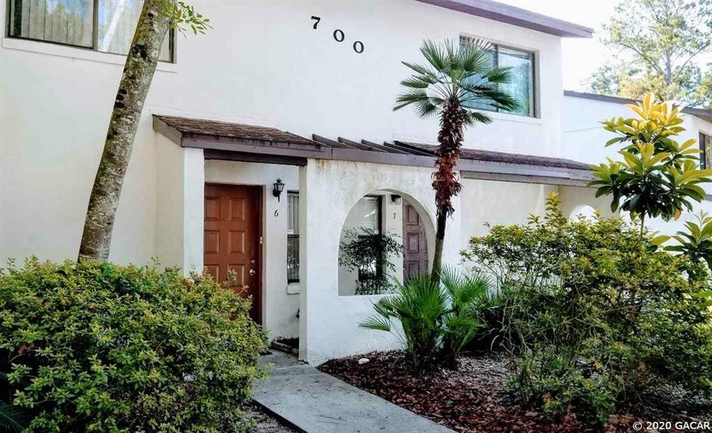 Property Photo:  2635 SW 35th Place 706  FL 32608 