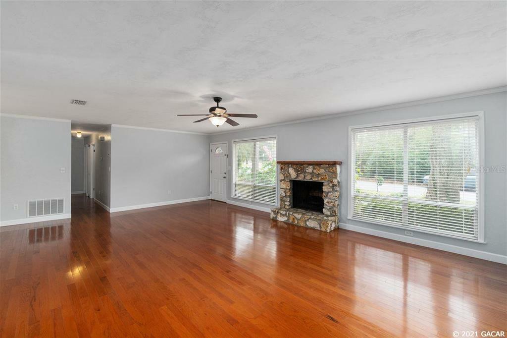 Property Photo:  5110 NW 24th Place  FL 32605 