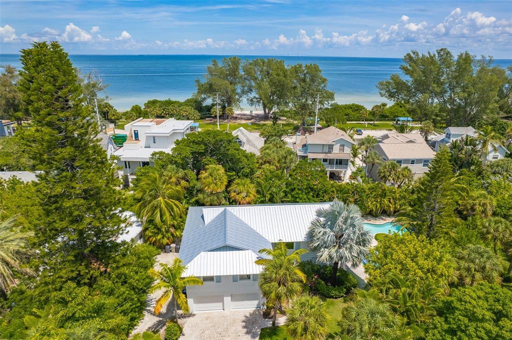 Property Photo: 238 Gladiolus Street FL 34216