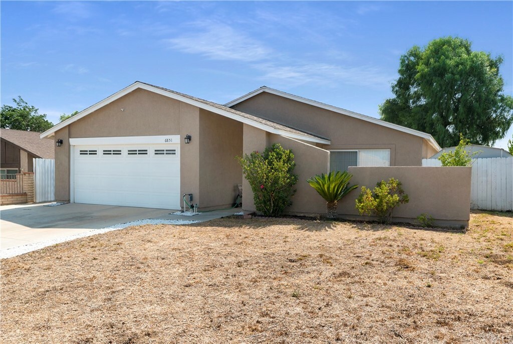 Property Photo:  6851 Eagle Rock Drive  CA 92505 