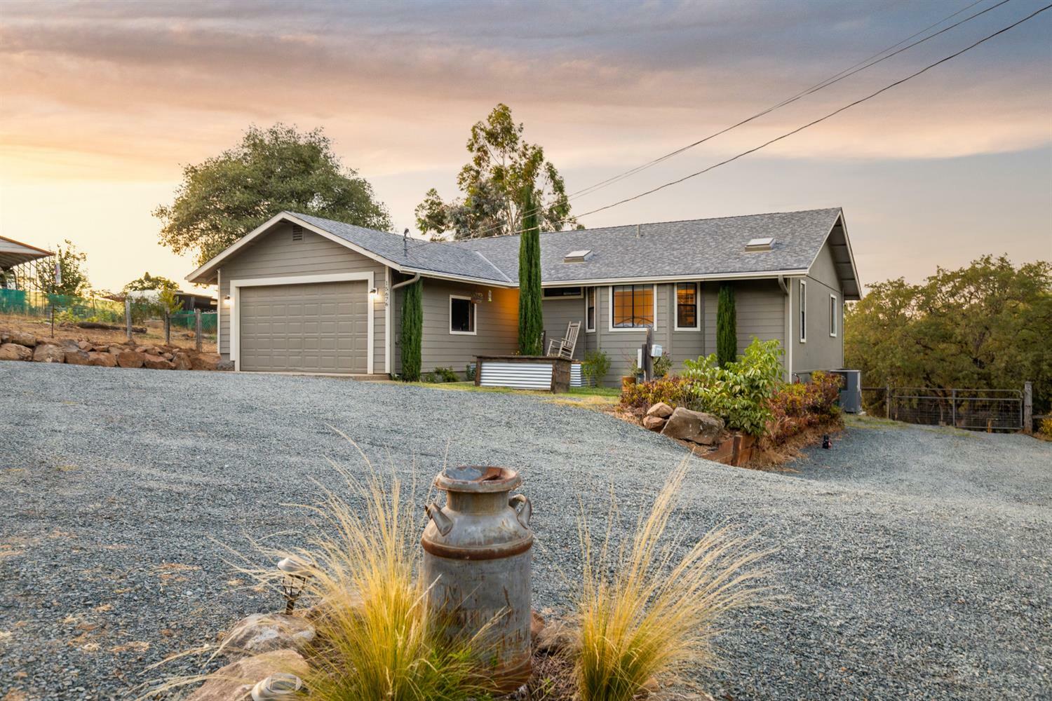Property Photo: 15676 W Digger Hill CA 95975