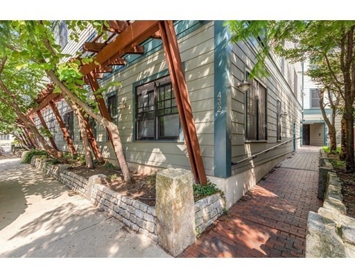 Property Photo:  432 Norfolk Street 3G  MA 02143 