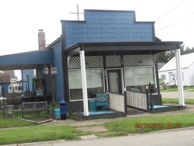 Property Photo:  1402 Eastern Avenue  IN 47331 