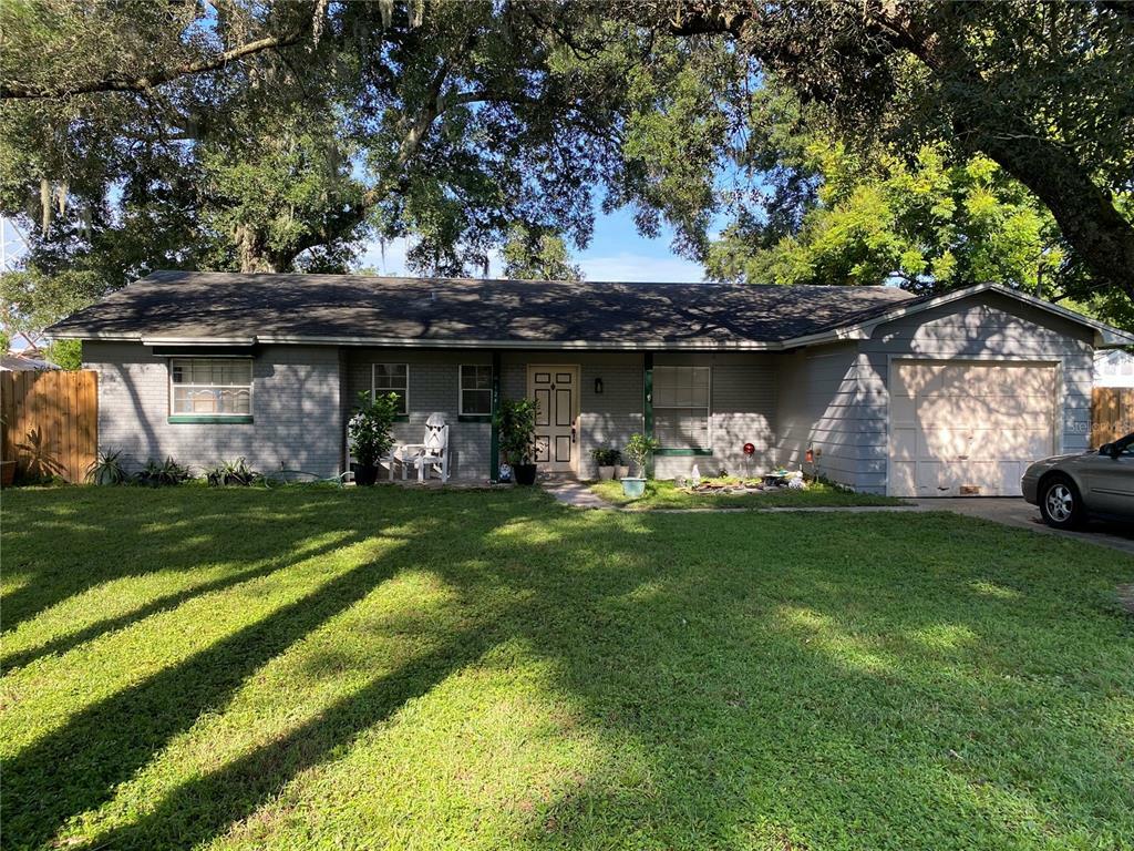 Property Photo:  124 Sandra Avenue  FL 33510 