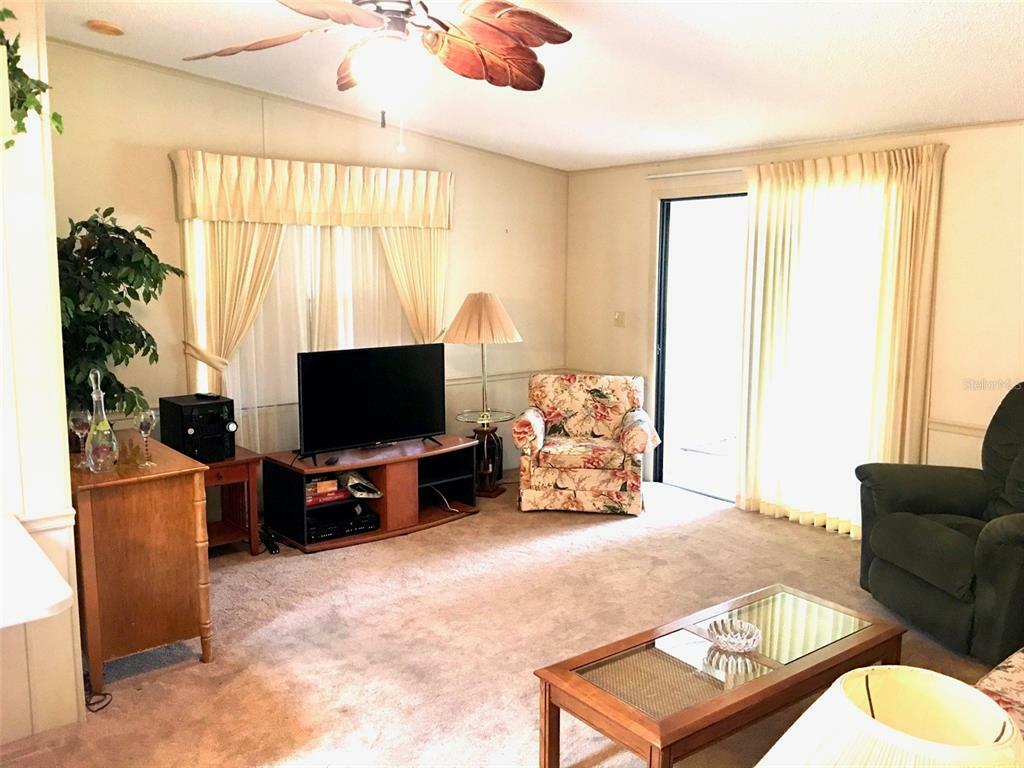 Property Photo:  822 Hibiscus Drive  FL 32159 