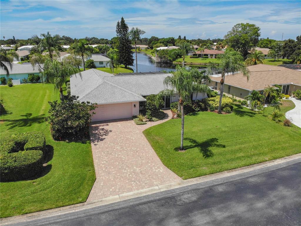 Property Photo: 1806 Liesl Drive E FL 34293