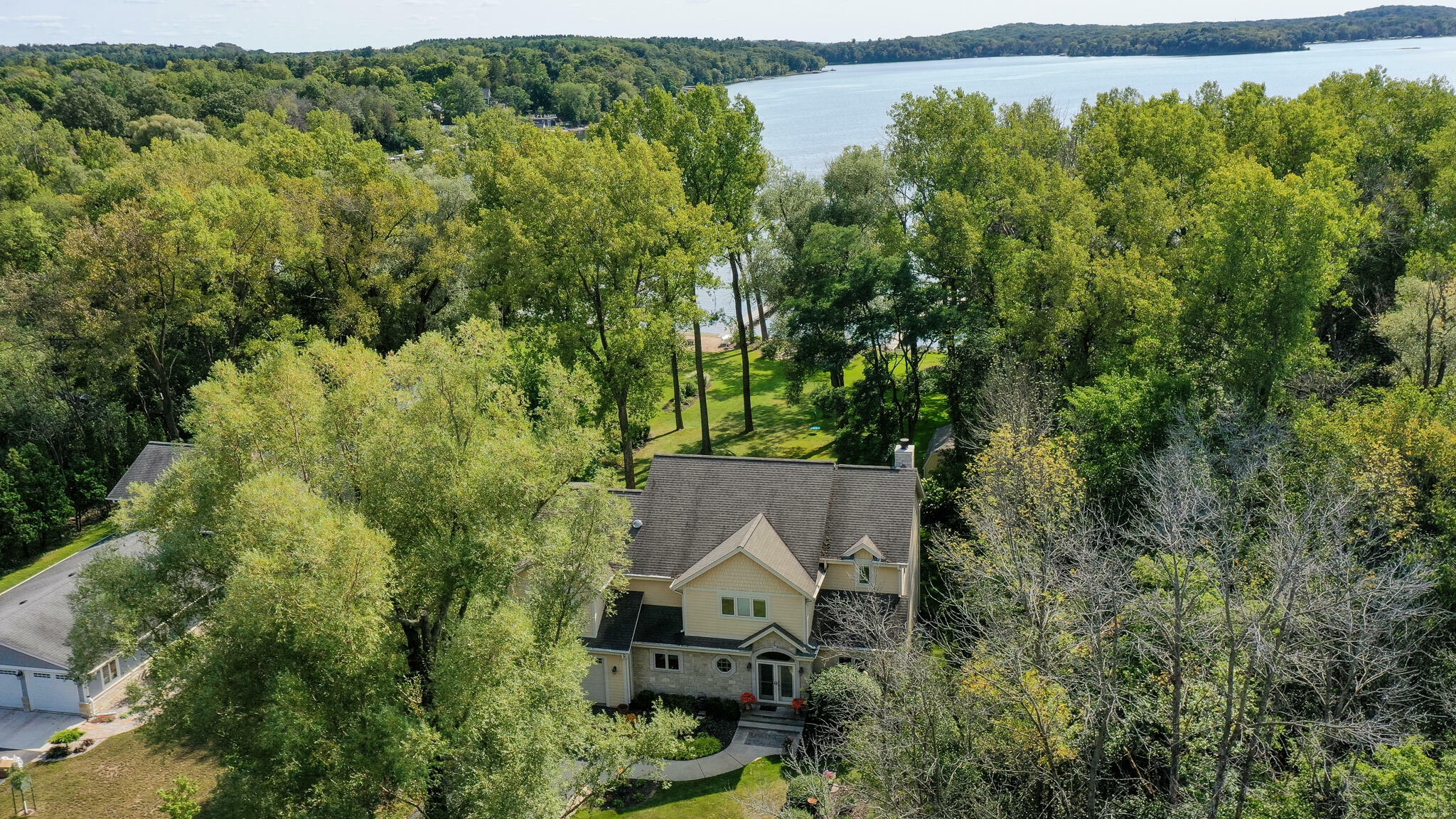 Property Photo:  N77w31687 Northwoods Dr  WI 53029 