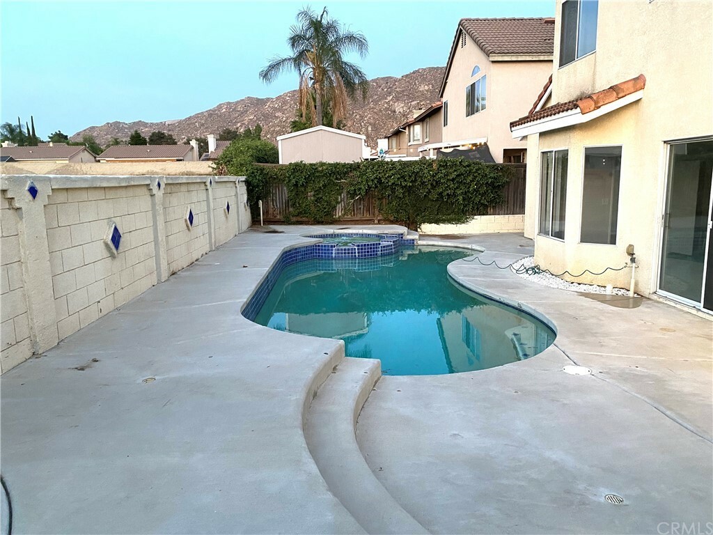 Property Photo: 25820 Via Hamaca Avenue CA 92551