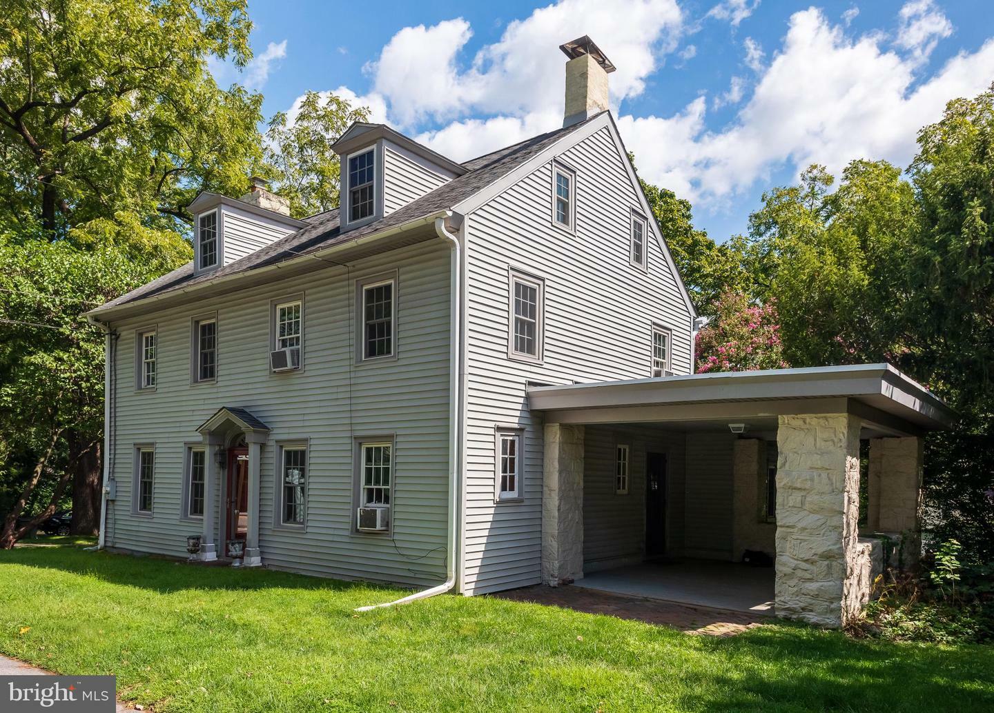 Property Photo: 204 W Brookhaven Road PA 19086