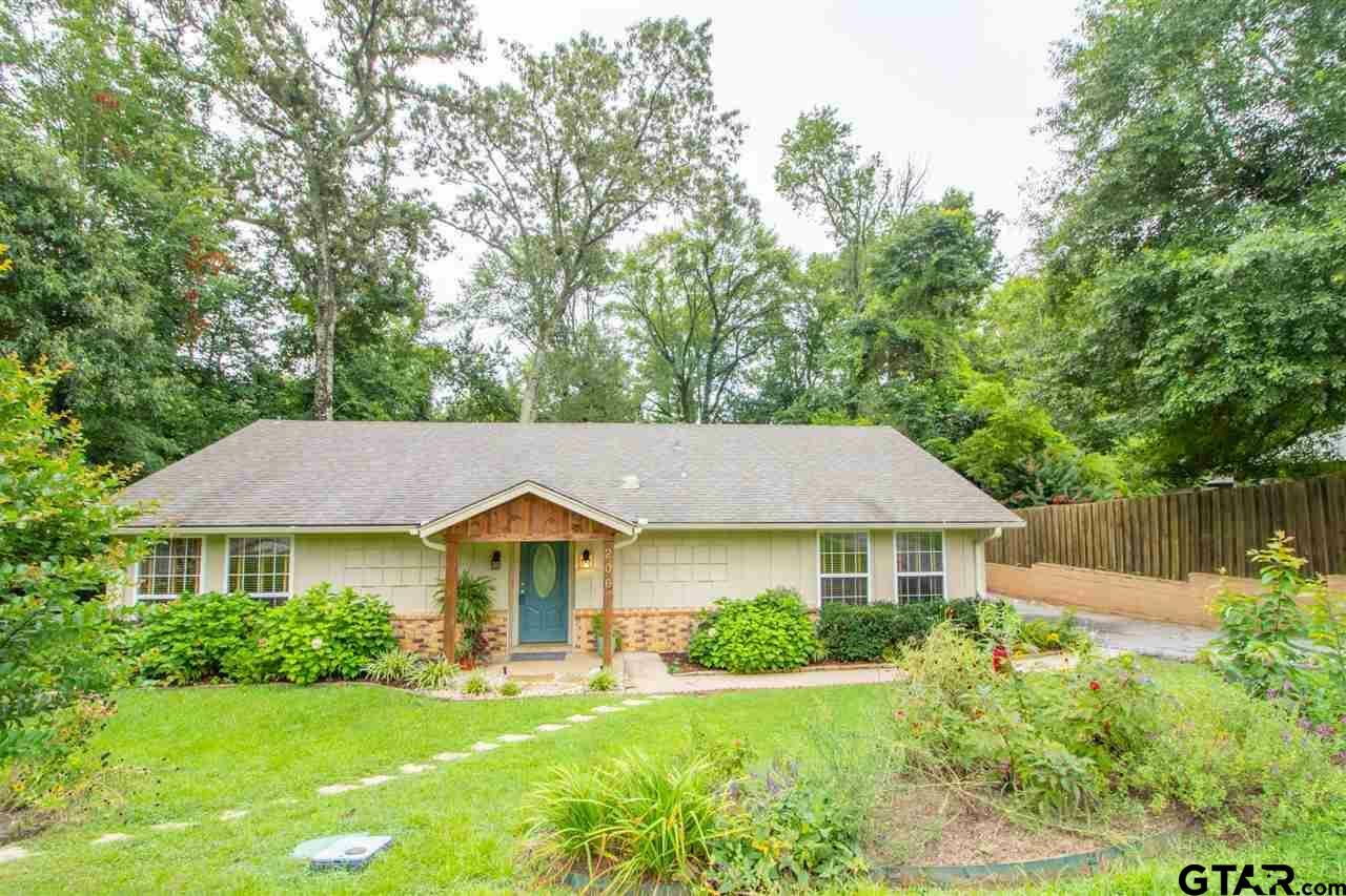 Property Photo:  206 Fairlawn  TX 75771 