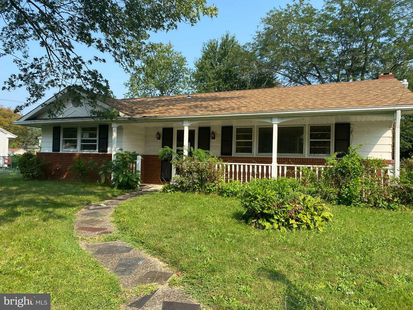 Property Photo:  108 Summit Avenue  NJ 08081 