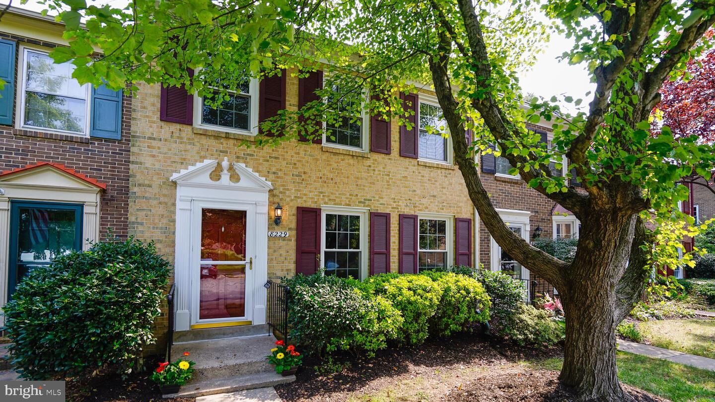 Property Photo:  8229 Doctor Craik Court  VA 22306 
