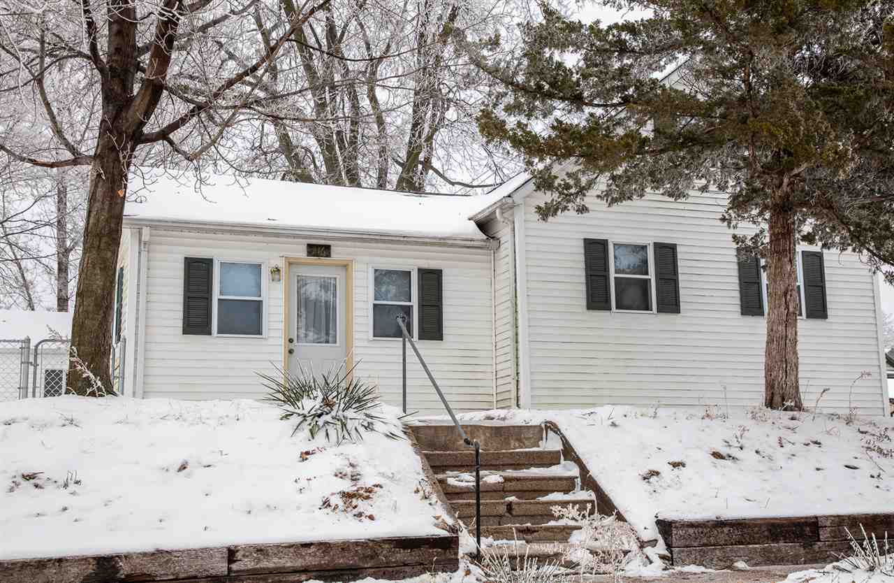 Property Photo:  216 2nd St. NE  IA 50677 