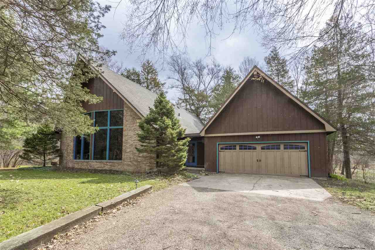 Property Photo:  9721 Sylvan Drive  IA 50647 