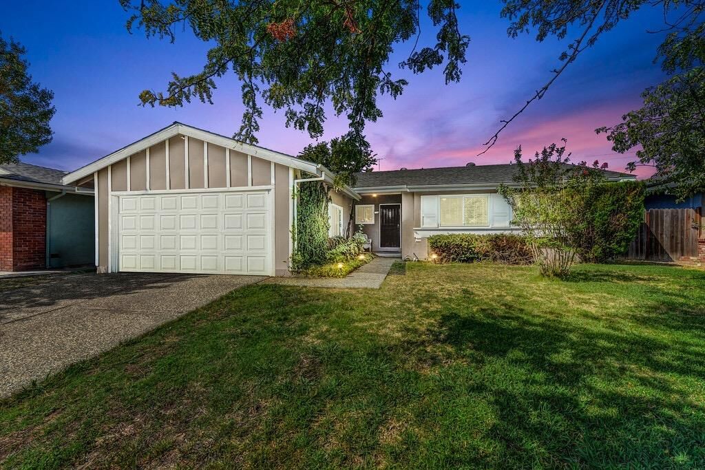 Property Photo:  7540 Collingwood Street  CA 95822 