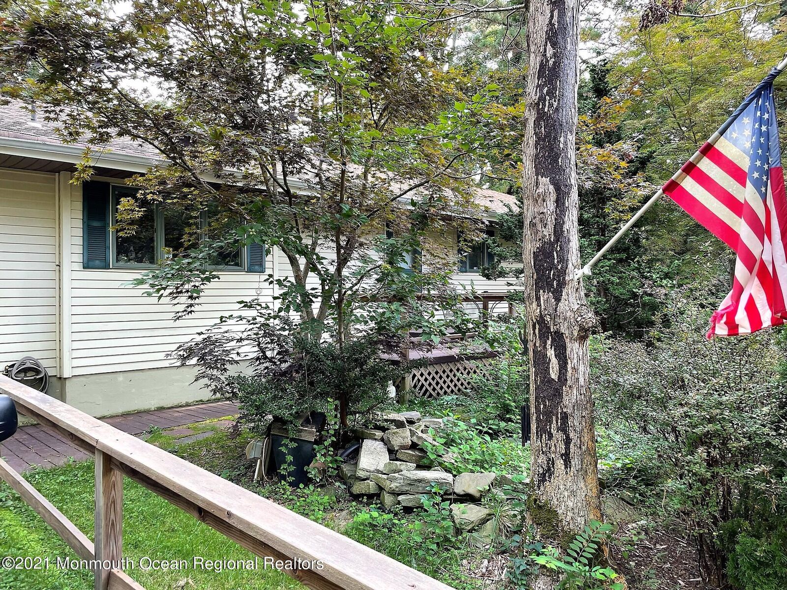 Property Photo:  9 Grove Court  NJ 08087 