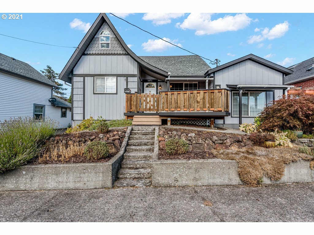 Property Photo: 605 Church St WA 98626