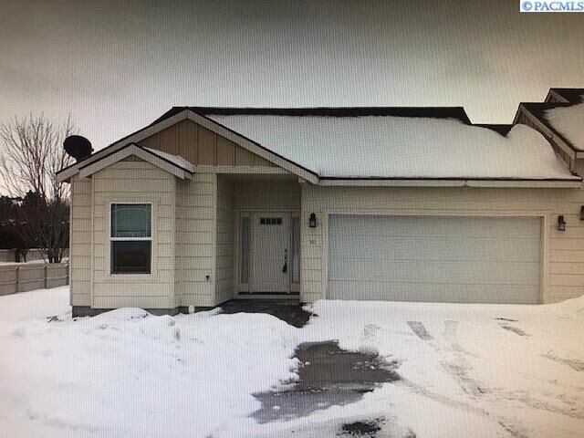 Property Photo:  511 S Delaware  WA 99336 