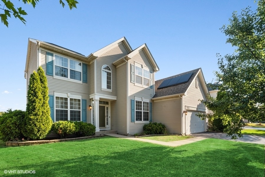 Property Photo: 2020 Wilson Creek Circle IL 60503